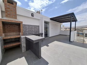 HERMOSA CASA EN VENTA EN RESIDENCIAL LAS VIÑAS DE POCOLLAY- TACNA