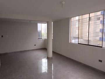 ALQUILO OFICINA-CONSULTORIO SURCO VIEJO