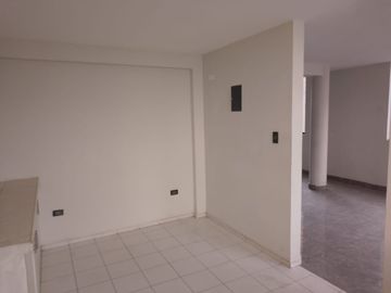 ALQUILO OFICINA-CONSULTORIO SURCO VIEJO