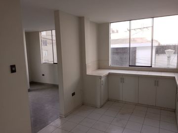 ALQUILO OFICINA-CONSULTORIO SURCO VIEJO