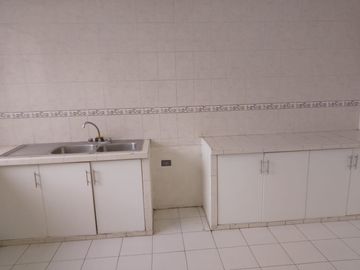 ALQUILO OFICINA-CONSULTORIO SURCO VIEJO