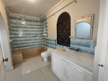 Casa rentera en venta,  Norte de Guayaquil
