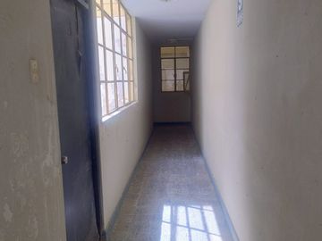 VENTA DE CASA CON VALOR DE TERRENO- EN PLENO CENTRO DE PIURA