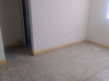 VENTA DE CASA CON VALOR DE TERRENO- EN PLENO CENTRO DE PIURA