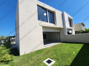 CASA EN VENTA EN NUEVO VALLARTA