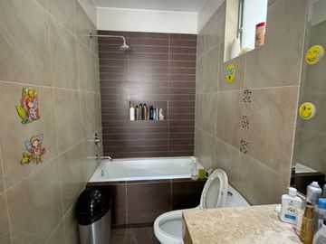 Oportunidad en Golf Los Incas: Dpto con 3 Dorm. y Balcón en Santiago de Surco