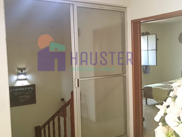 Casa en venta a unos pasos del edificio central de la UG