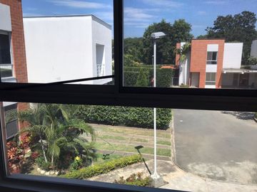 VENDO ESPECTACULAR CASA CAMPESTRE JAMUNDI (VALLE)