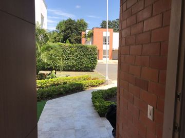 VENDO ESPECTACULAR CASA CAMPESTRE JAMUNDI (VALLE)
