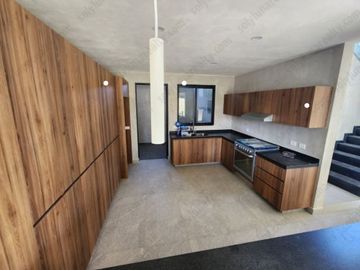 CASA EN VENTA NUEVO VALLARTA