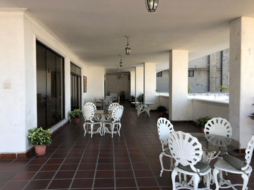 Edificio en Venta en Lomas de Urdesa, Guayaquil, Ecuador