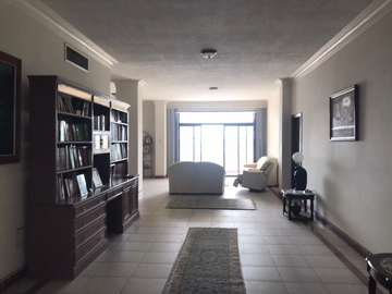 Edificio en Venta en Lomas de Urdesa, Guayaquil, Ecuador