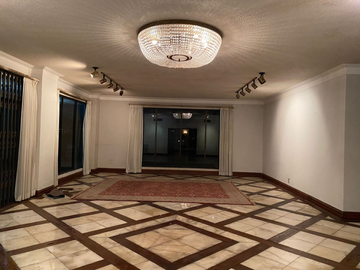 Edificio en Venta en Lomas de Urdesa, Guayaquil, Ecuador