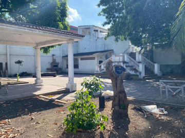 Edificio en Venta en Lomas de Urdesa, Guayaquil, Ecuador