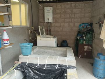 Excelente oportunidad de Inversión, casa en el Centro de Cotacachi