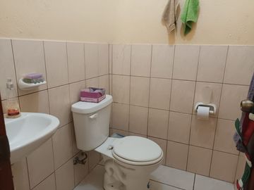 Excelente oportunidad de Inversión, casa en el Centro de Cotacachi