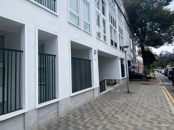 ¡ALQUILER DE DEPARTAMENTO EN BARRANCO CON ESTACIONAMIENTO!