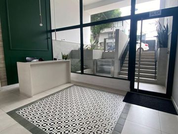 ¡ALQUILER DE DEPARTAMENTO EN BARRANCO CON ESTACIONAMIENTO!
