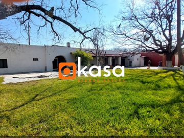 Quinta en Venta en García, N.L. Centro.
