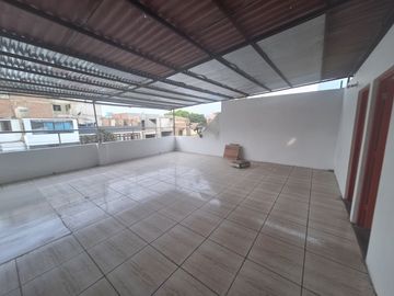 **¡VENTA EXCLUSIVA! HERMOSA CASA EN URB. SANTA CATALINA – LA VICTORIA 🏡✨**