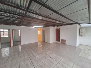 **¡VENTA EXCLUSIVA! HERMOSA CASA EN URB. SANTA CATALINA – LA VICTORIA 🏡✨**