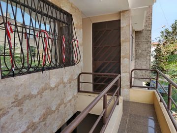 ¡Oportunidad Unica En Oquendo! Casa De 3 Pisos En Venta