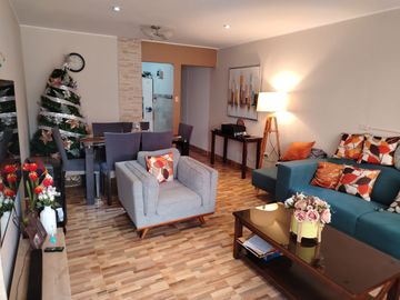 ¡Oportunidad Unica En Oquendo! Casa De 3 Pisos En Venta
