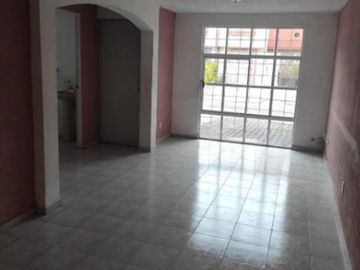 PRECIOSA Y AMPLIA CASA, EXCELENTE UBICACIÓN EN FRACC. LAS AMÉRICAS, ¡¡¡A UNOS MINUTOS DE CDMX!!! -NO CRÉDITOS-