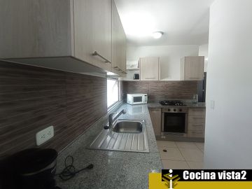 Suite de venta Republica del Salvador, edificio moderno, quinto piso, cerca a parque , centros comerciales