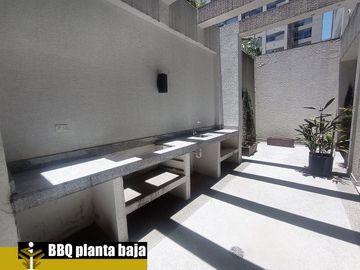 Suite de venta Republica del Salvador, edificio moderno, quinto piso, cerca a parque , centros comerciales