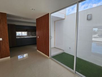 Venta de casa en Pachuca 4 recamaras con Roof Garden, en Ramon G. Bonfil,  Zona plateada y Galerias Pachuca
