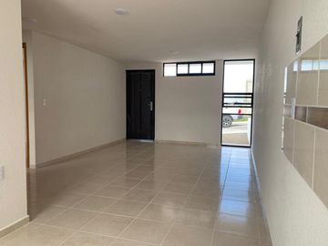 VENTA DE CASA NUEVA A 10 MIN DEL AURRERA DE PROVIDENCIA Y A 15 MIN DE UAEH