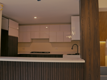 VENTA CASA MODERNA 2 PISOS URB. MOCHICA (LPADILLA)