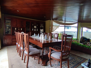 Casa en Venta en Lomas de Urdesa, Guayaquil, Ecuador