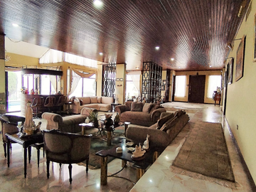 Casa en Venta en Lomas de Urdesa, Guayaquil, Ecuador