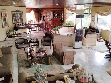 Casa en Venta en Lomas de Urdesa, Guayaquil, Ecuador