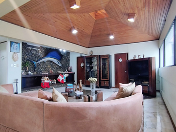Casa en Venta en Lomas de Urdesa, Guayaquil, Ecuador