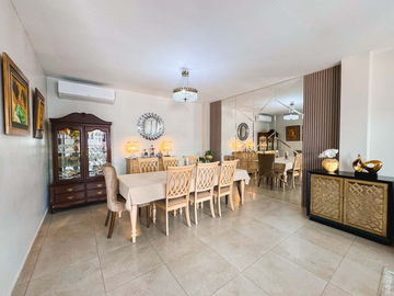 Casa en Venta en Samborondon Km 1.5, Urb Parques del Río, Ecuador