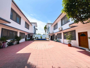 Casa en Venta en Samborondon Km 1.5, Urb Parques del Río, Ecuador