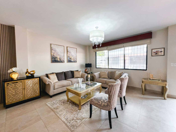 Casa en Venta en Samborondon Km 1.5, Urb Parques del Río, Ecuador