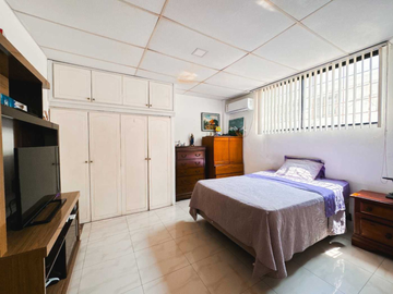 Casa en Venta en Samborondon Km 1.5, Urb Parques del Río, Ecuador