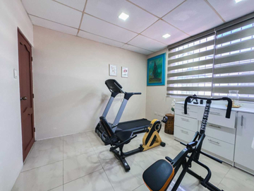 Casa en Venta en Samborondon Km 1.5, Urb Parques del Río, Ecuador