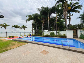 Casa en Venta en Samborondon Km 1.5, Urb Parques del Río, Ecuador