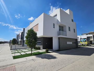Venta de casa en Pachuca 4 recamaras Ramon G. Bonfil  a 15 minutos de Zona Plateada y Galerias Pachuca