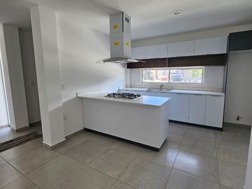 Venta de casa en Pachuca 4 recamaras Ramon G. Bonfil  a 15 minutos de Zona Plateada y Galerias Pachuca
