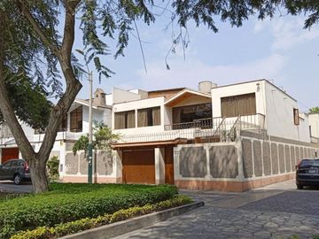 Tu Casa Frente al Parque: El Sueño de Vivir en Surco