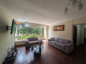 Tu Casa Frente al Parque: El Sueño de Vivir en Surco