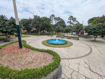 Tu Casa Frente al Parque: El Sueño de Vivir en Surco