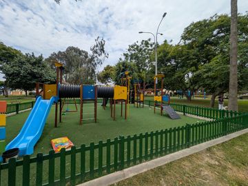 Tu Casa Frente al Parque: El Sueño de Vivir en Surco