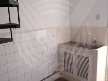 SE VENDE DEPARTAMENTO TIPO CASITA EN JESÚS MARIA. CERCA A VARIOS DISTRITOS!